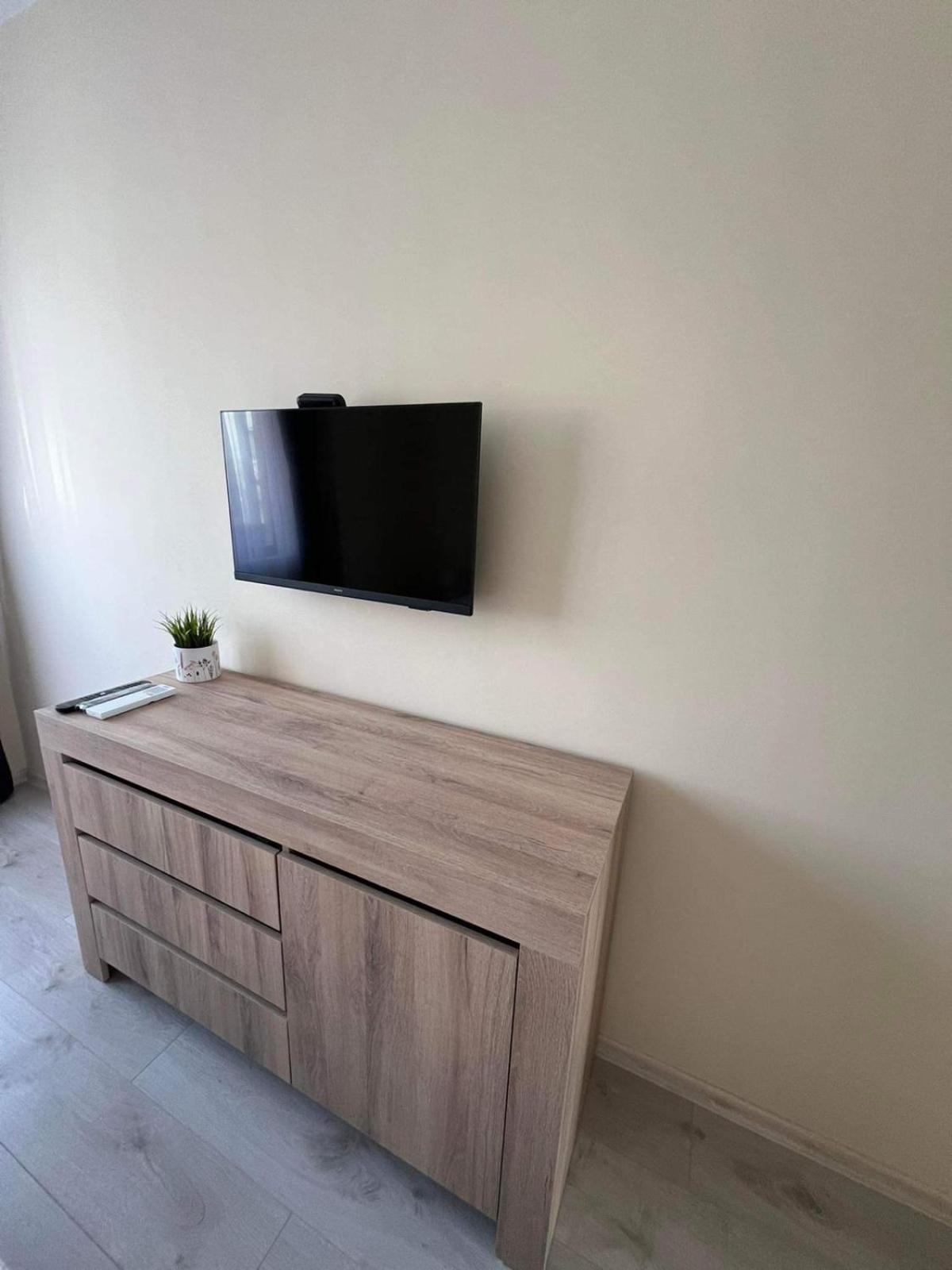 Apartment Harmony Apartment- 4 People- New Modern Flat-by The Sea *